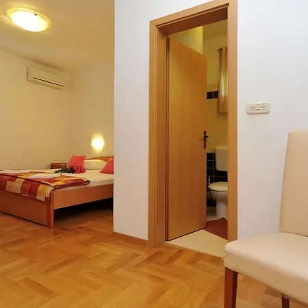 Apartment Fontana 2 *