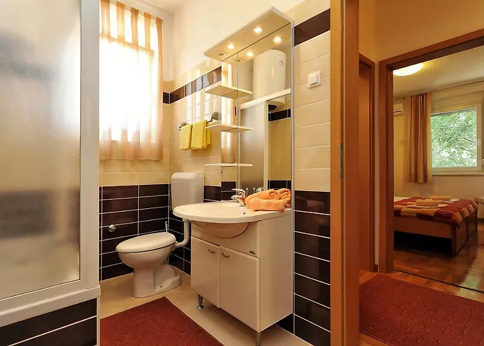 Apartman Fontana 2 *